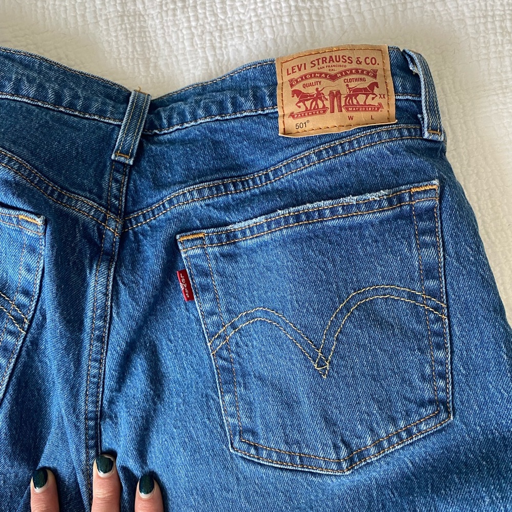 Levi 501 crop jeans